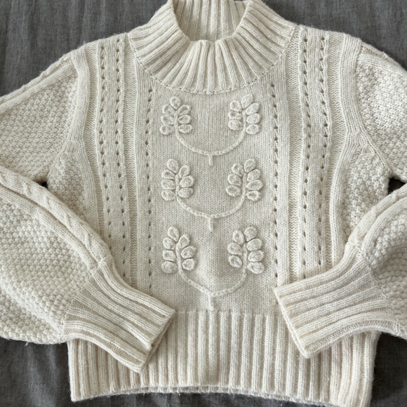 Doen Sweaters - Elegant Dôen White Cable Knit Sweater